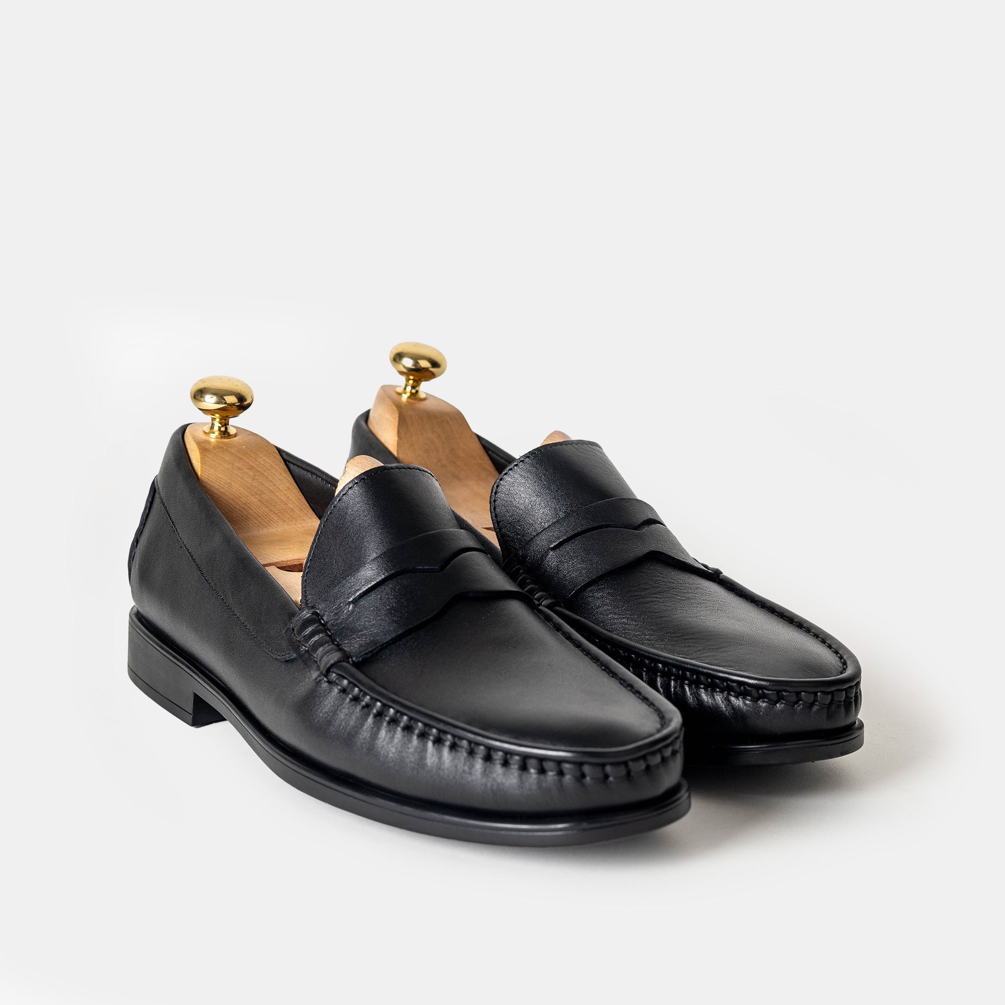''110 Black Leather Moccasin