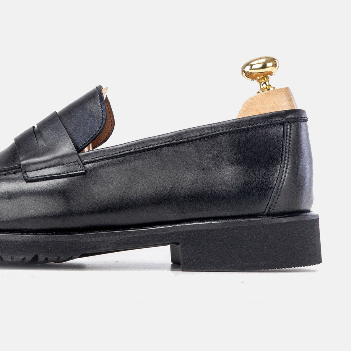 Volzak 5164 chaussure en cuir noir
