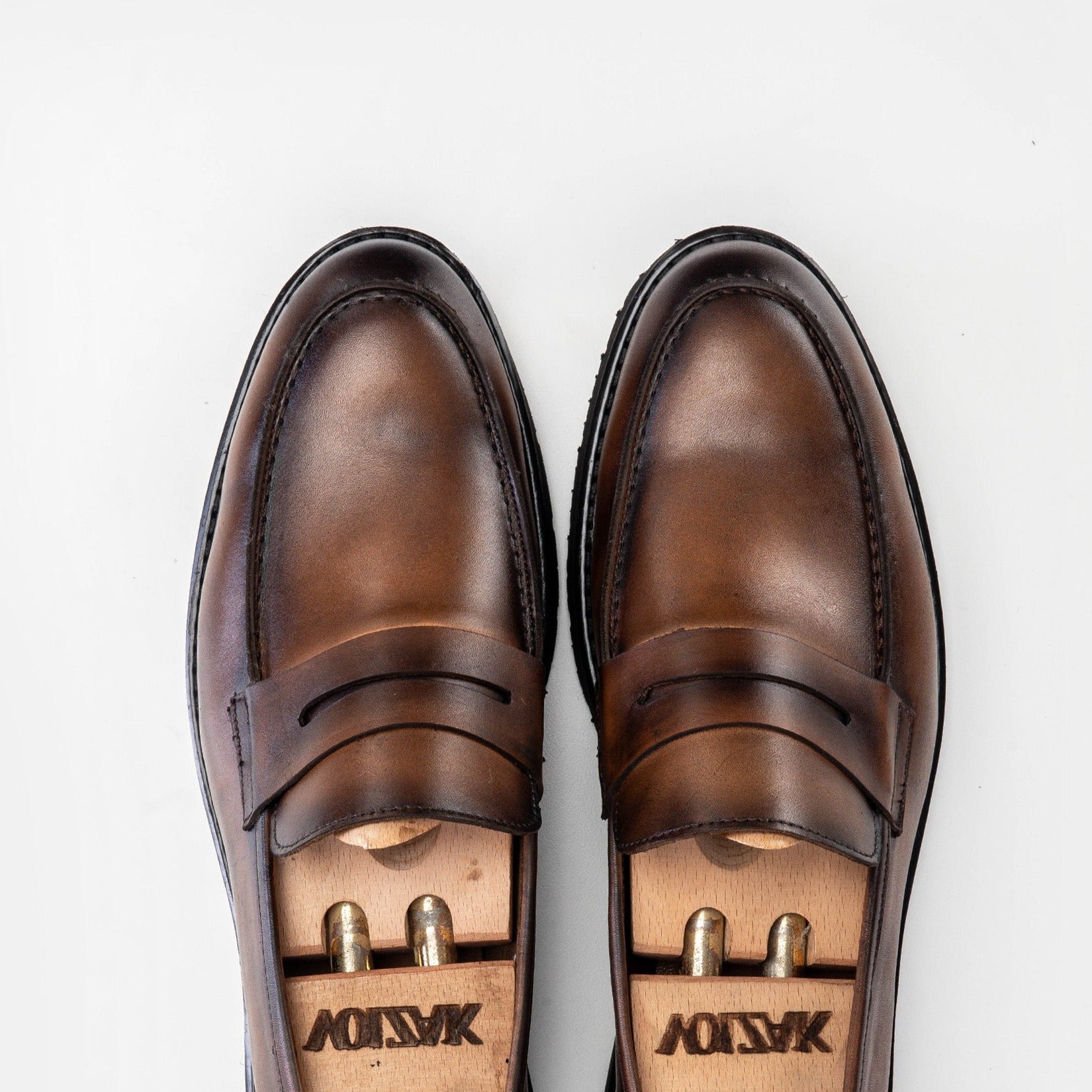 Volzak 5164 chaussure en cuir marron vintage