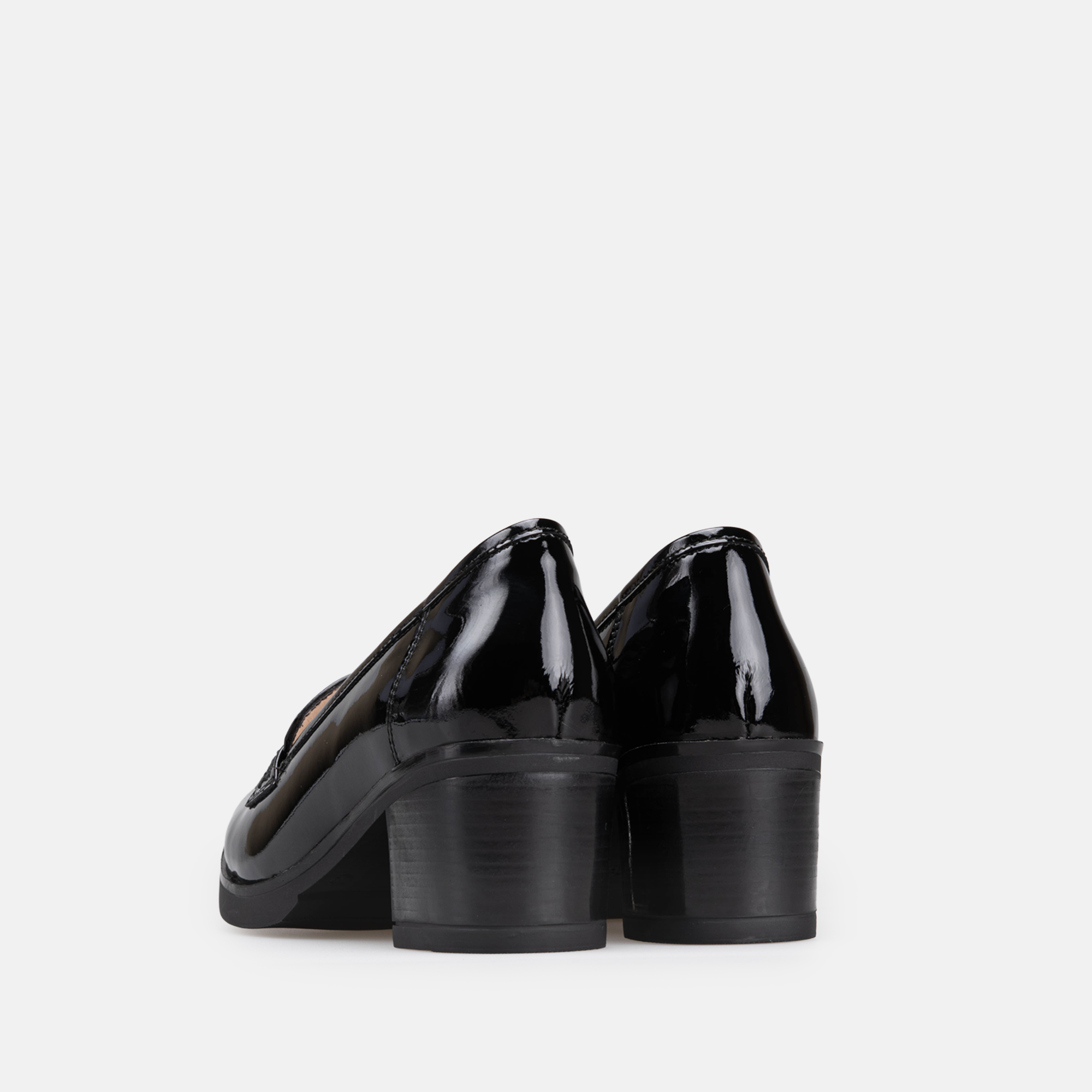 Volzak 806 chaussure en cuir noir vernis