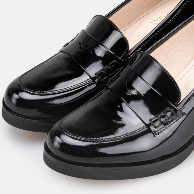 Volzak 806 chaussure en cuir noir vernis
