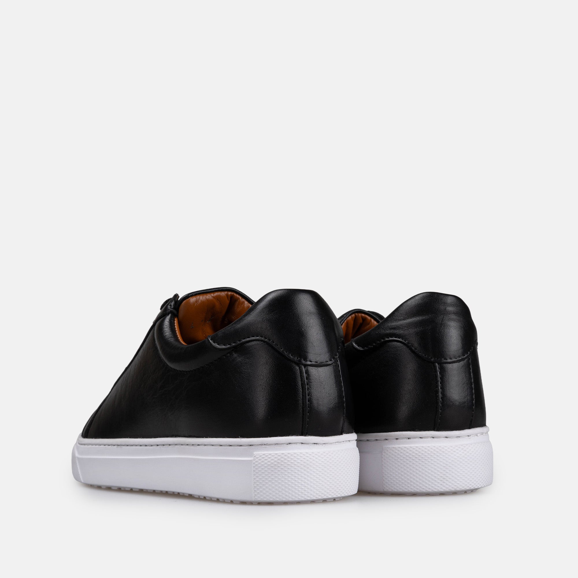 Volzak 3930 Black Leather Sneakers