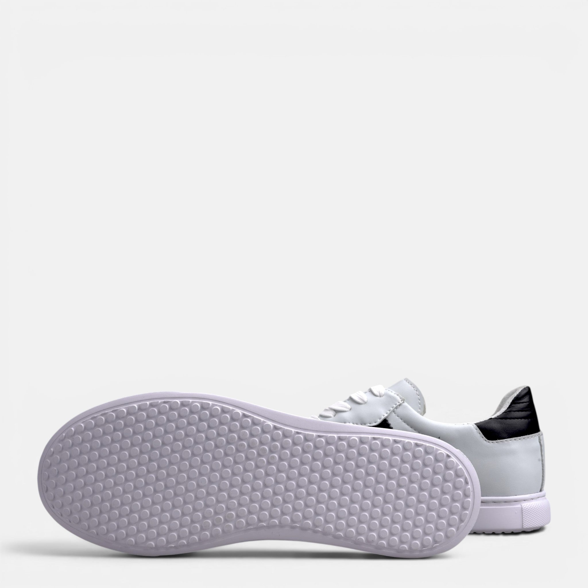 Volzak 2037 Black Leather Sneakers