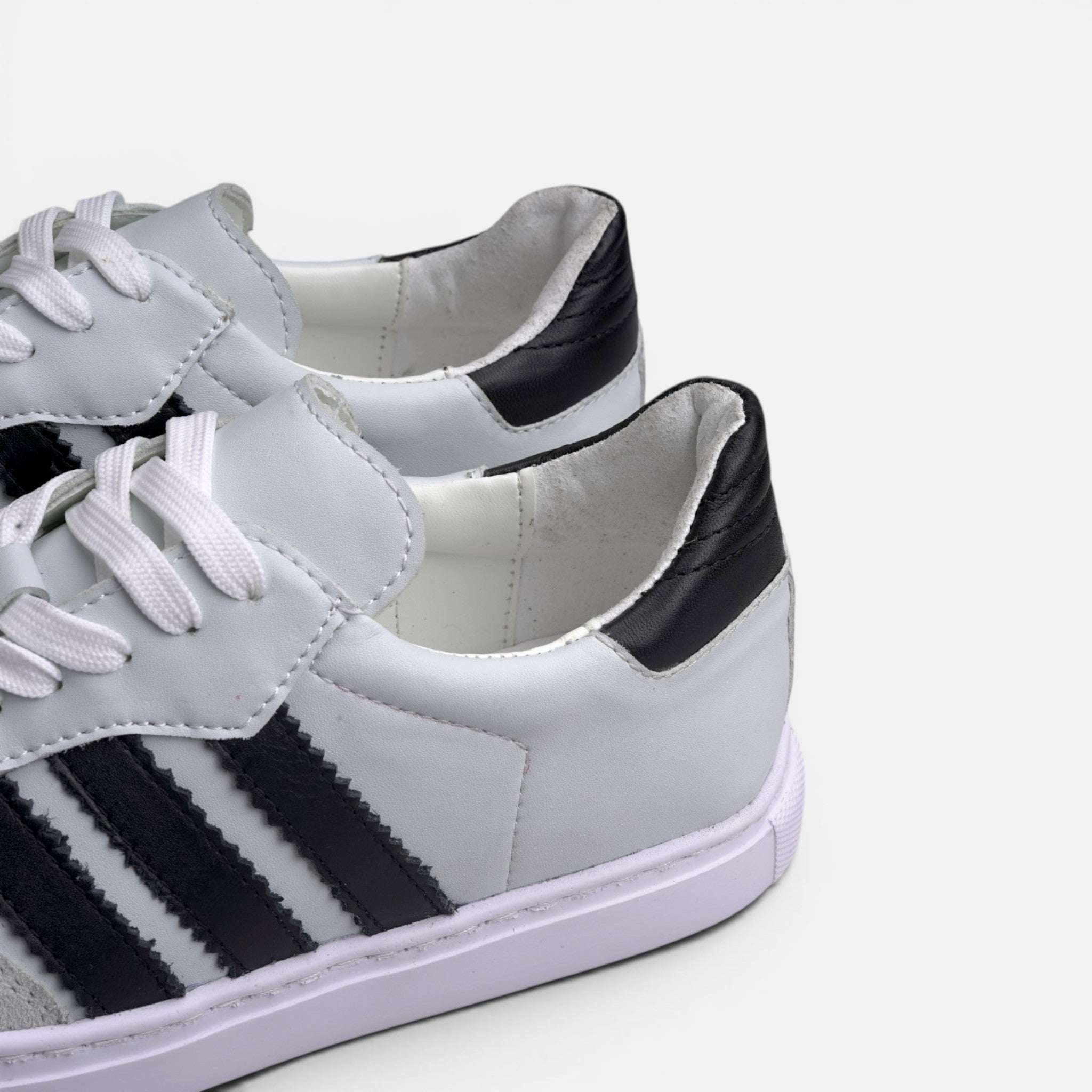 Volzak 2037 Black Leather Sneakers