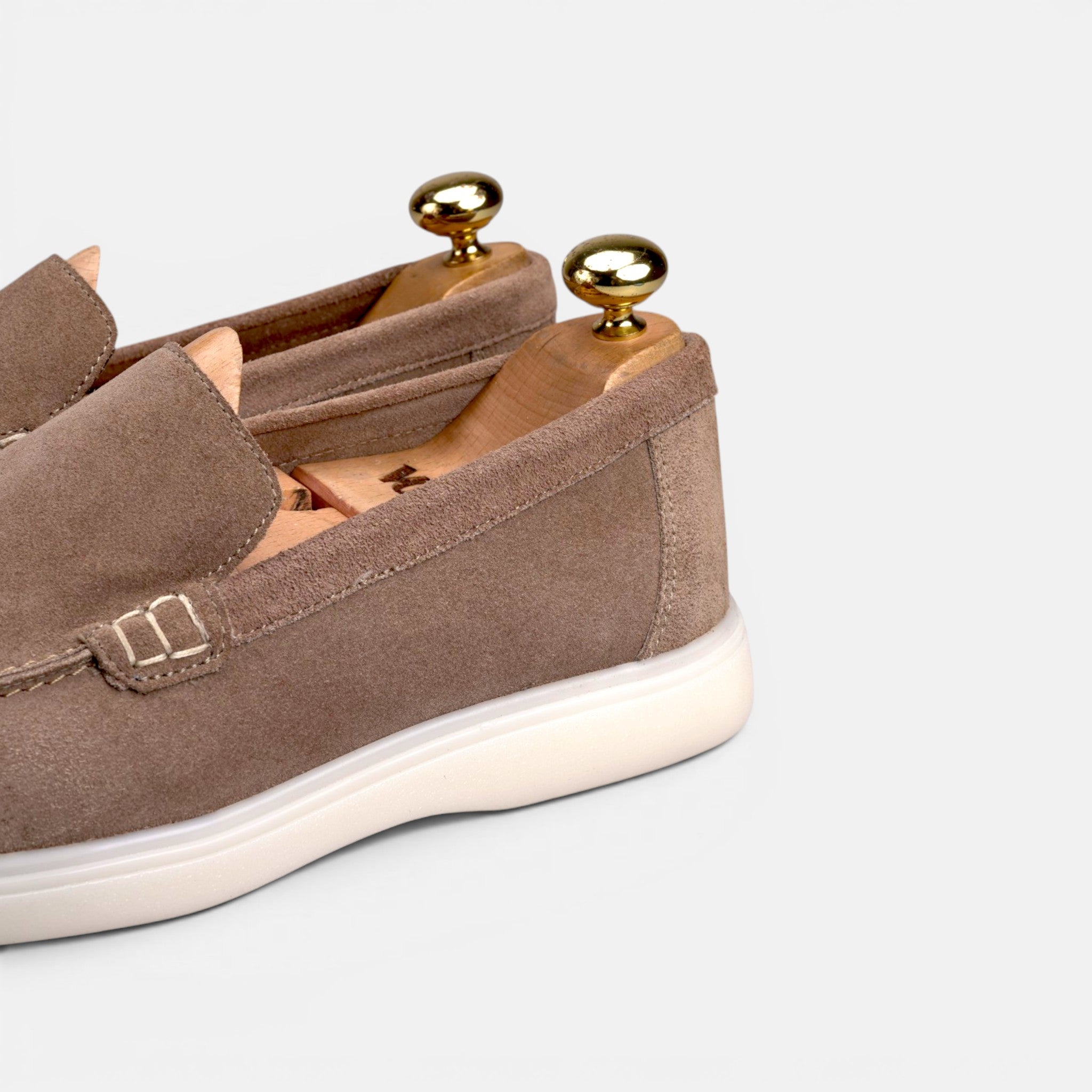 Volzak 713 Mocassin en daim Taupe