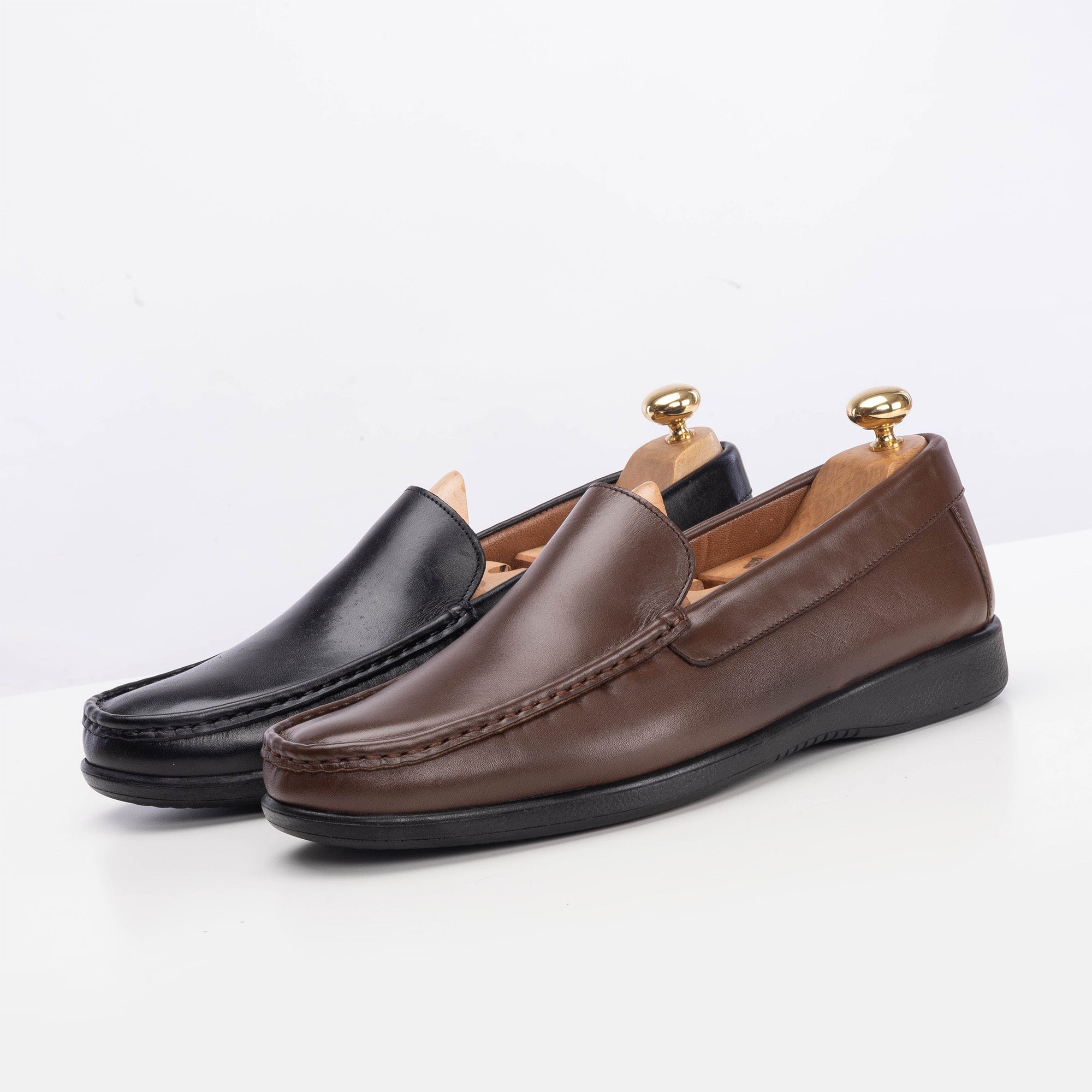 Volzak 5200 Black Leather Moccasin