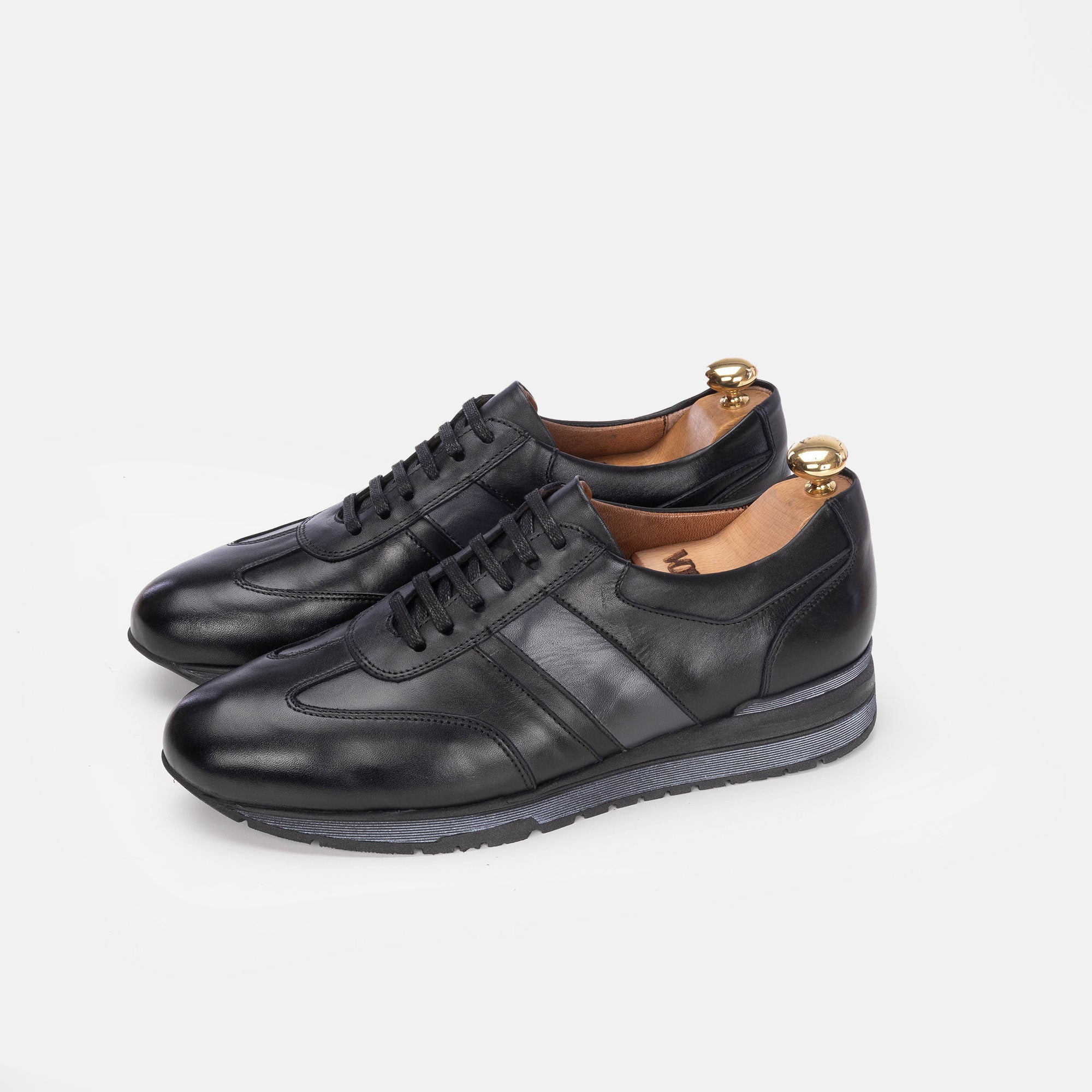 Volzak 5203 basket en cuir noir