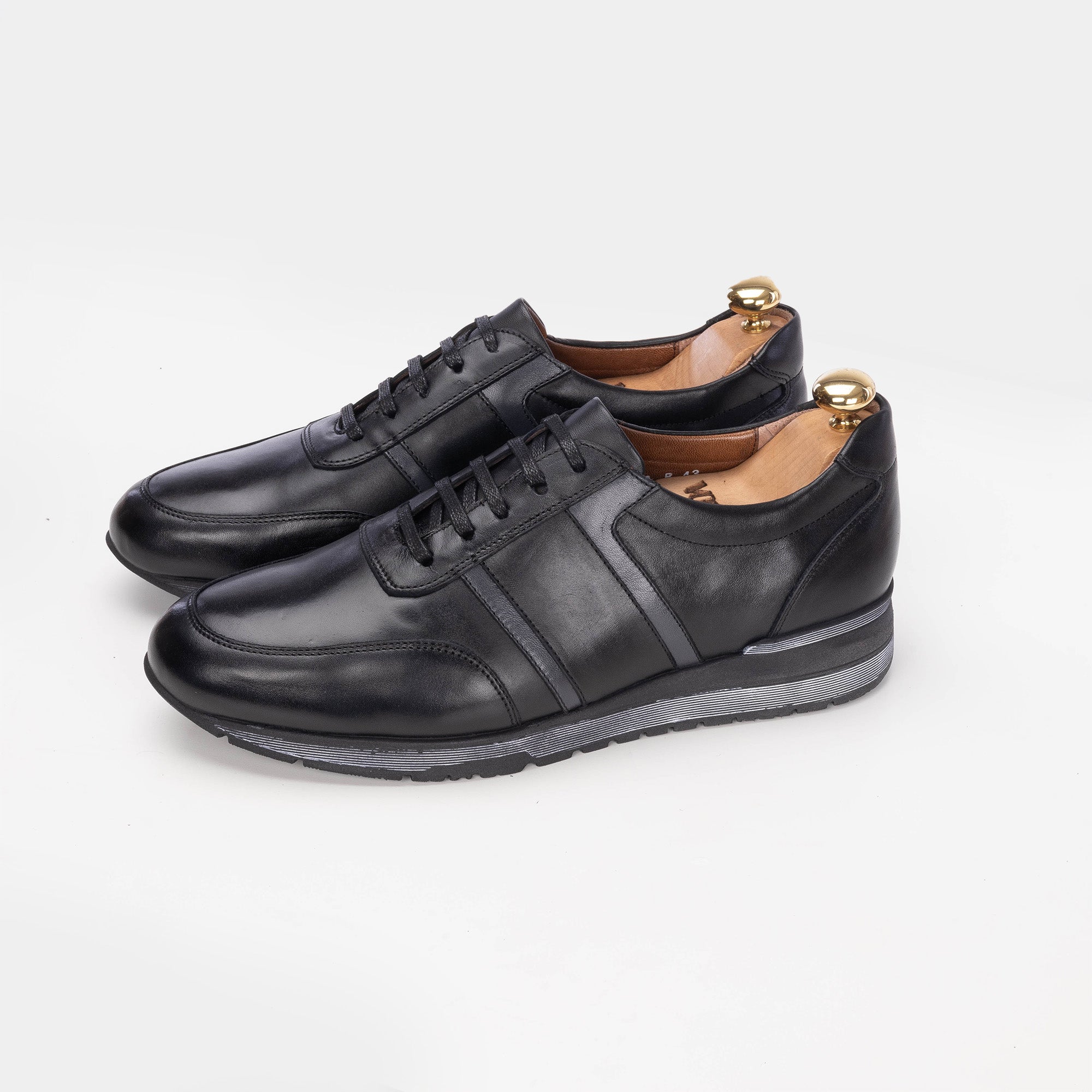 Volzak 5202 basket en cuir noir