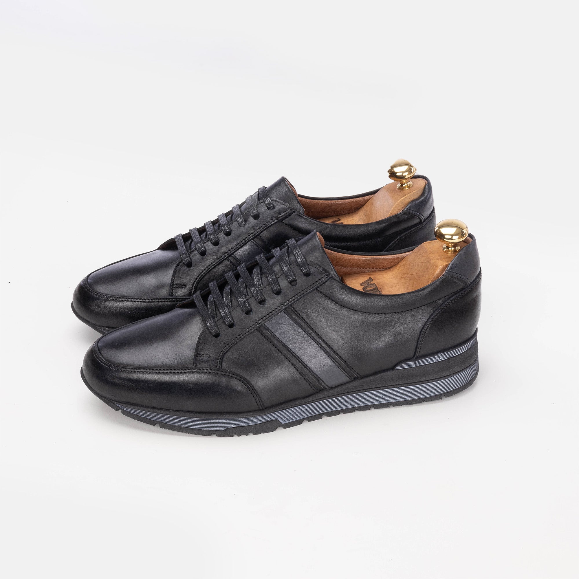 Volzak 5204 basket en cuir noir