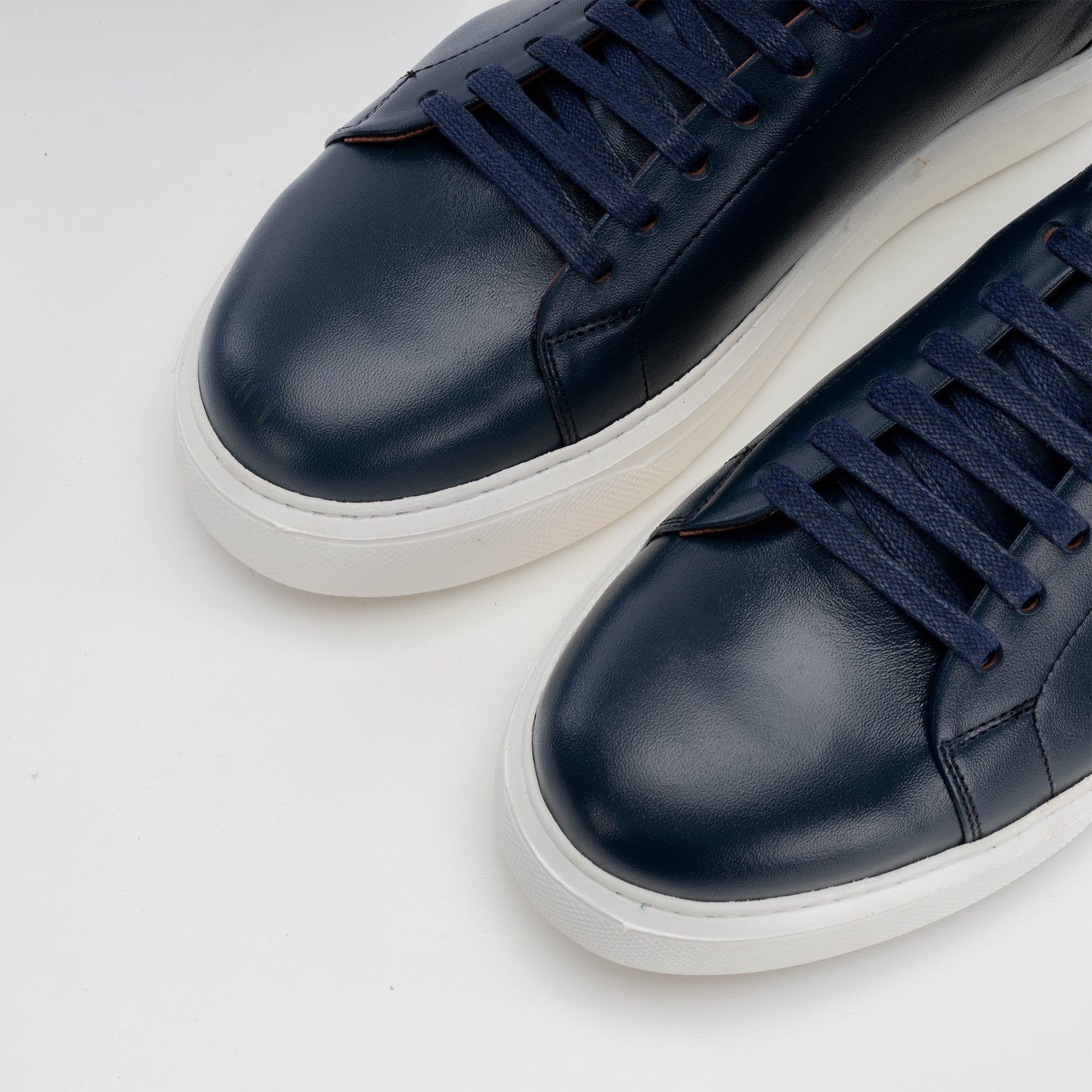 Volzak 5214 basket en cuir bleu