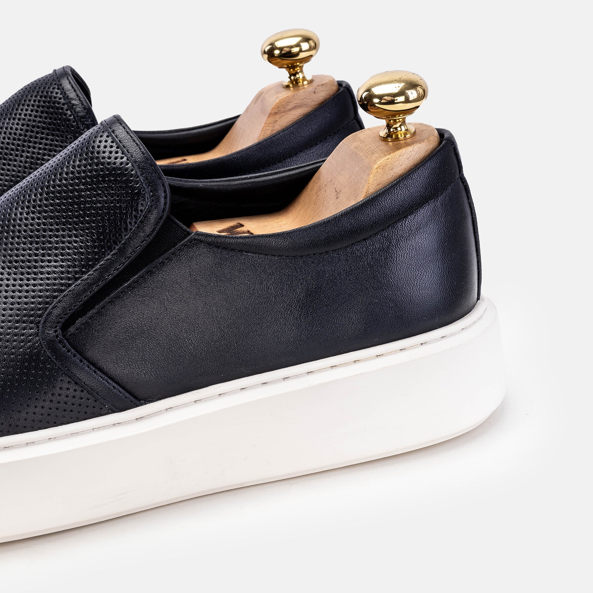 Volzak 6035 Black Leather Sneakers