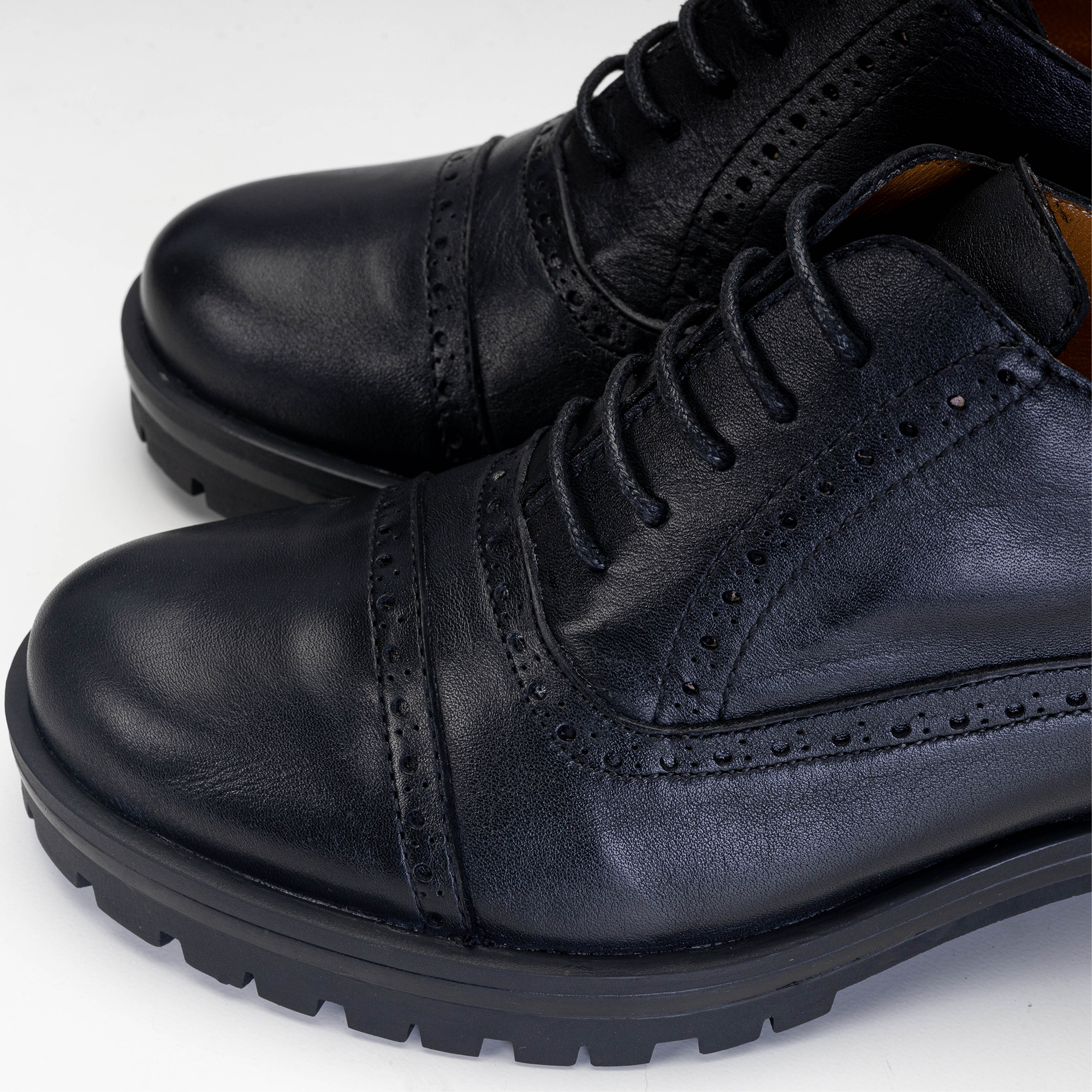 Volzak 2809 Black Leather Shoe