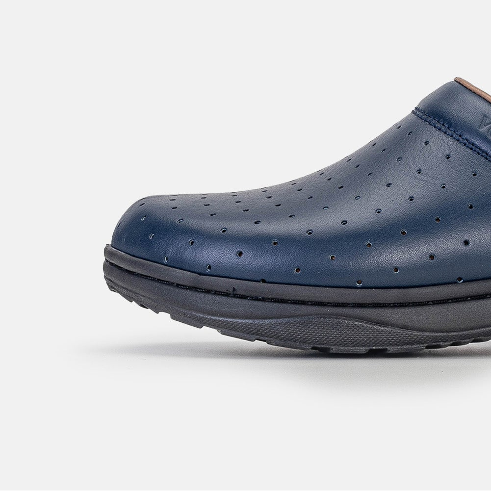 Volzak 015 Blue leather medical clog