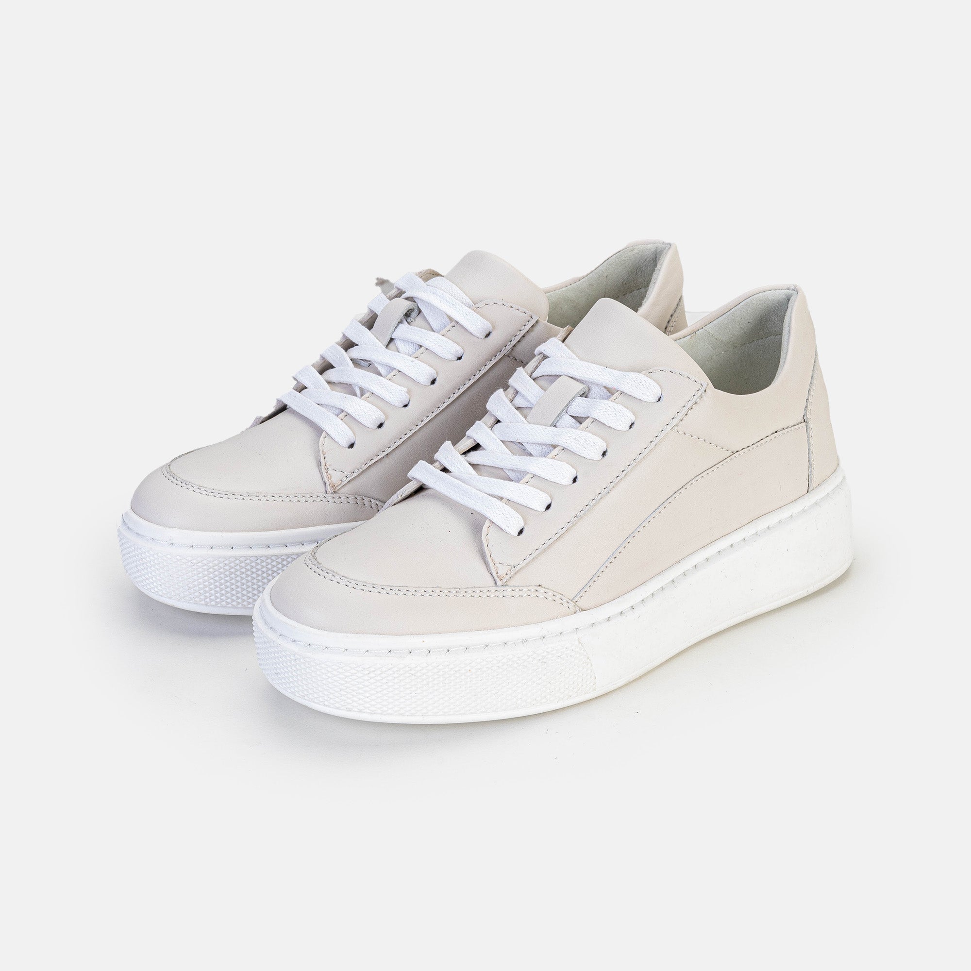 Volzak 2037 Basket en cuir Beige