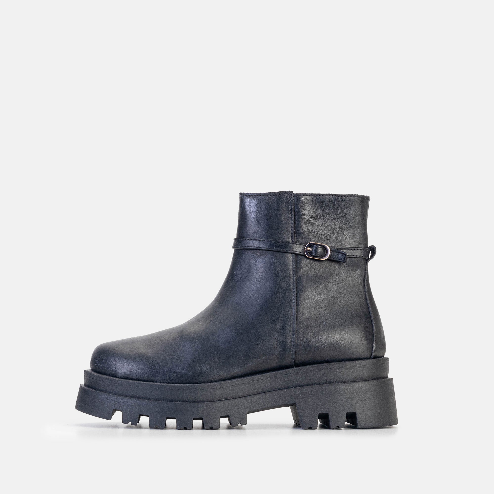 Volzak 3011 Black Leather Ankle Boot