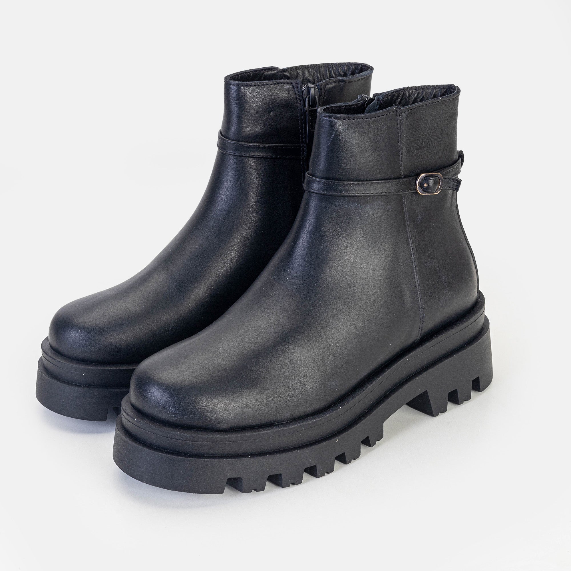 Volzak 3011 Black Leather Ankle Boot