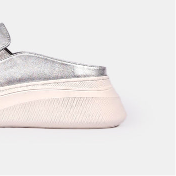 ''02 Silver Leather Mule
