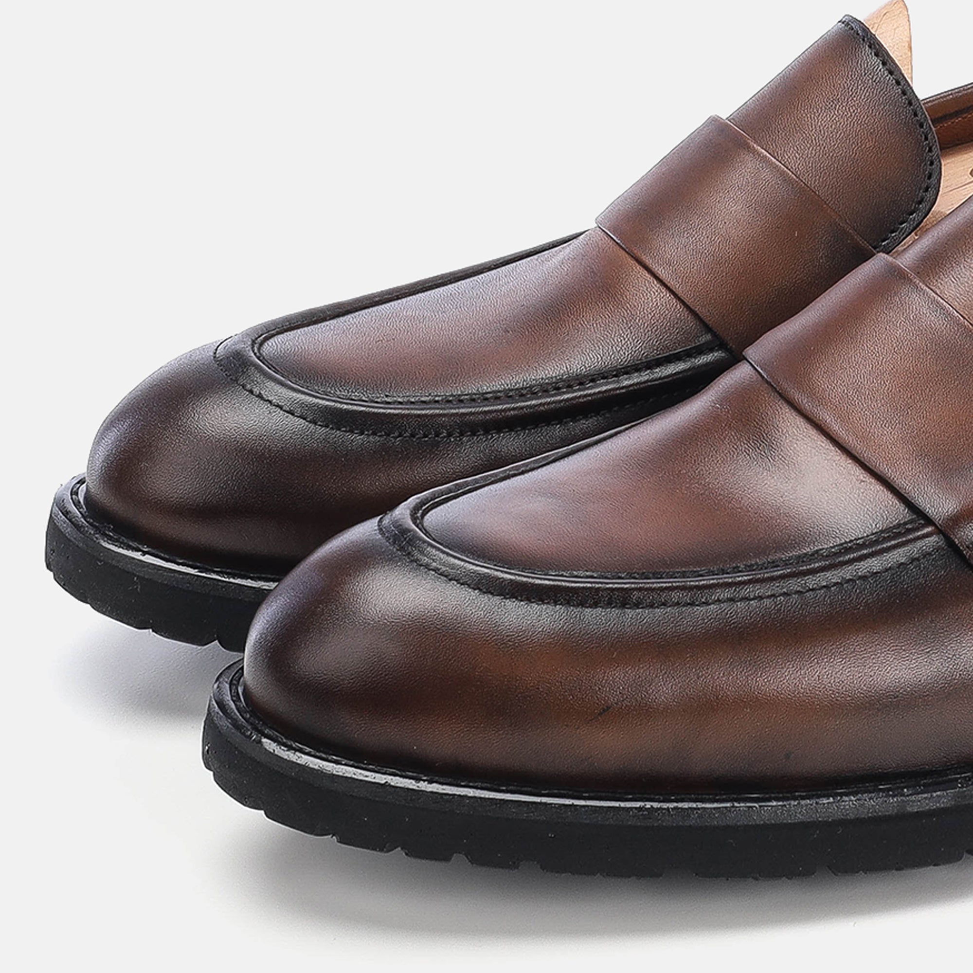 Volzak 5162 vintage brown leather shoe