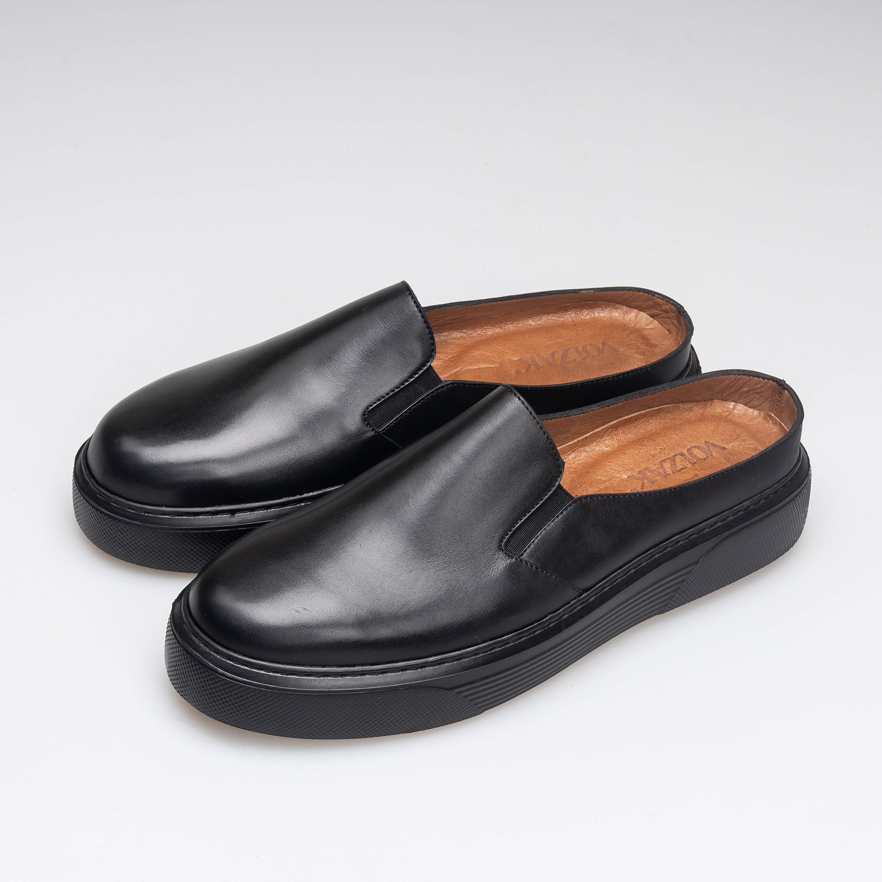 Volzak 5348 Mule en cuir Noir