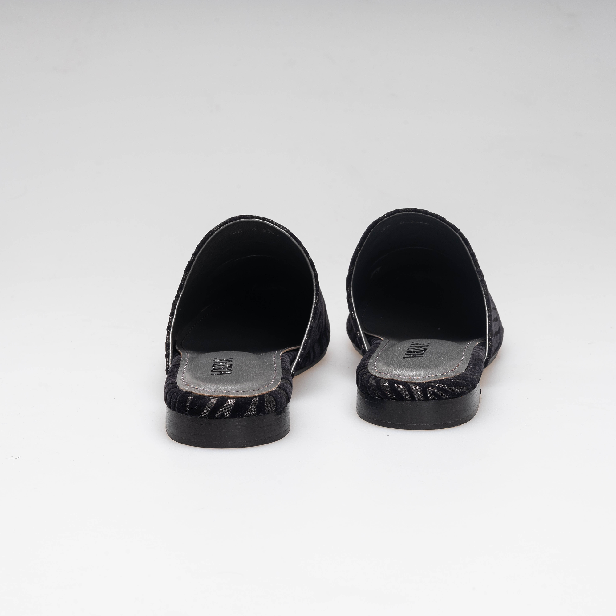 Volzak 3111 Mule en cuir Noir