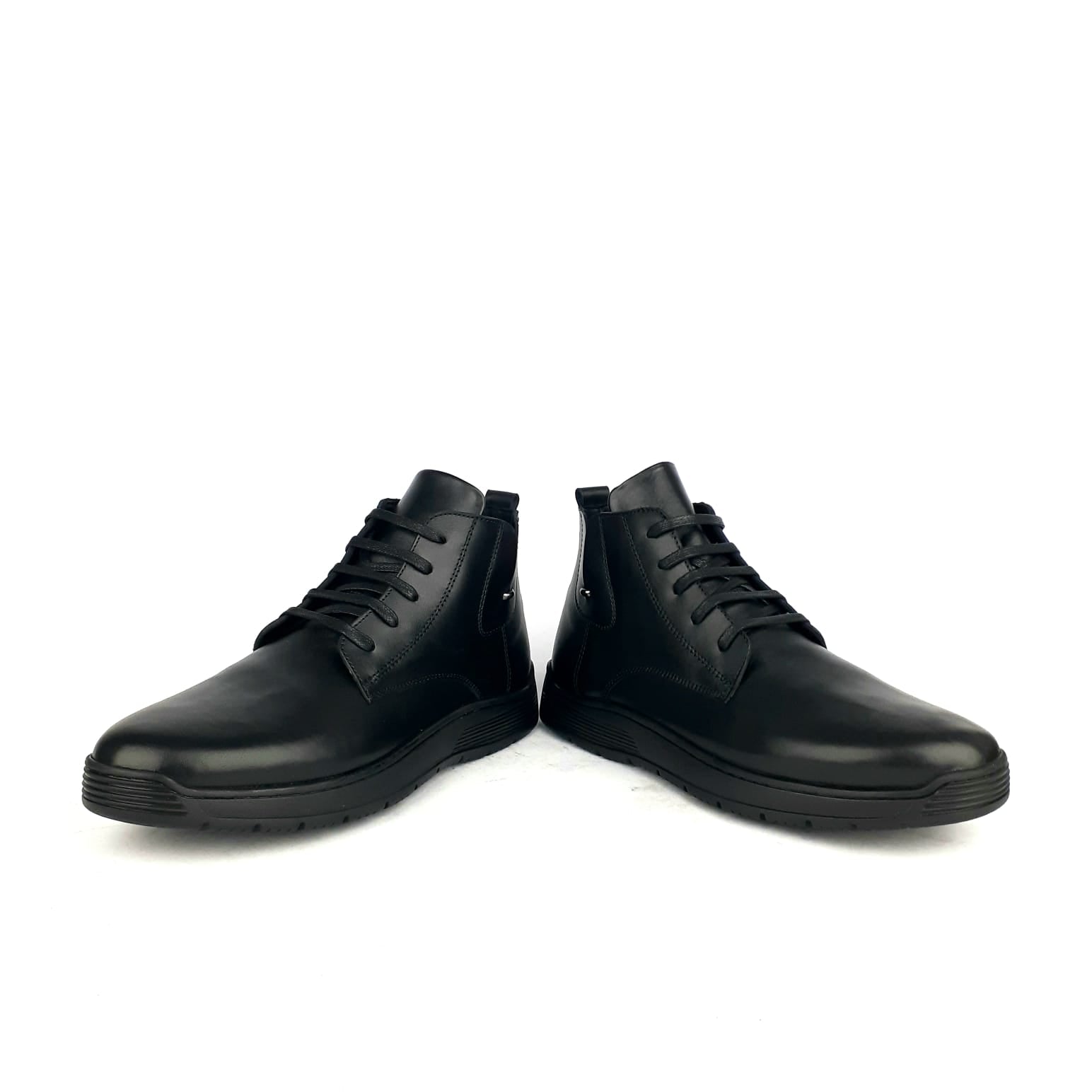 7023 Black leather ankle boot
