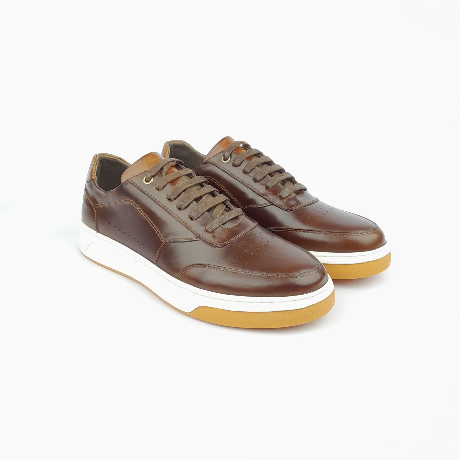 Volzak 6034 Basket en cuir Marron