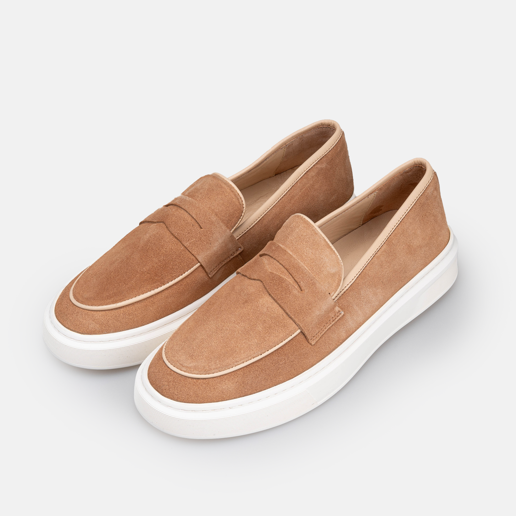 Volzak 2149 basket en daim Beige