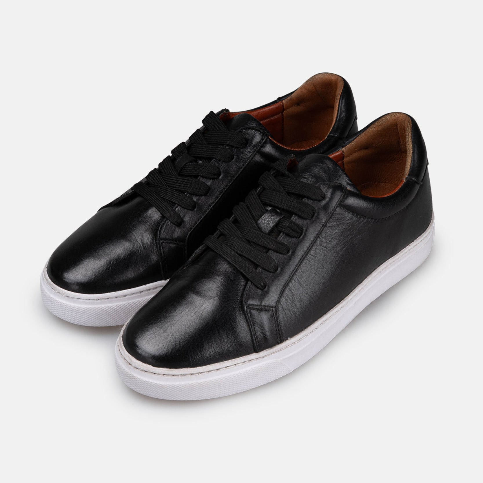Volzak 3930 Black Leather Sneakers