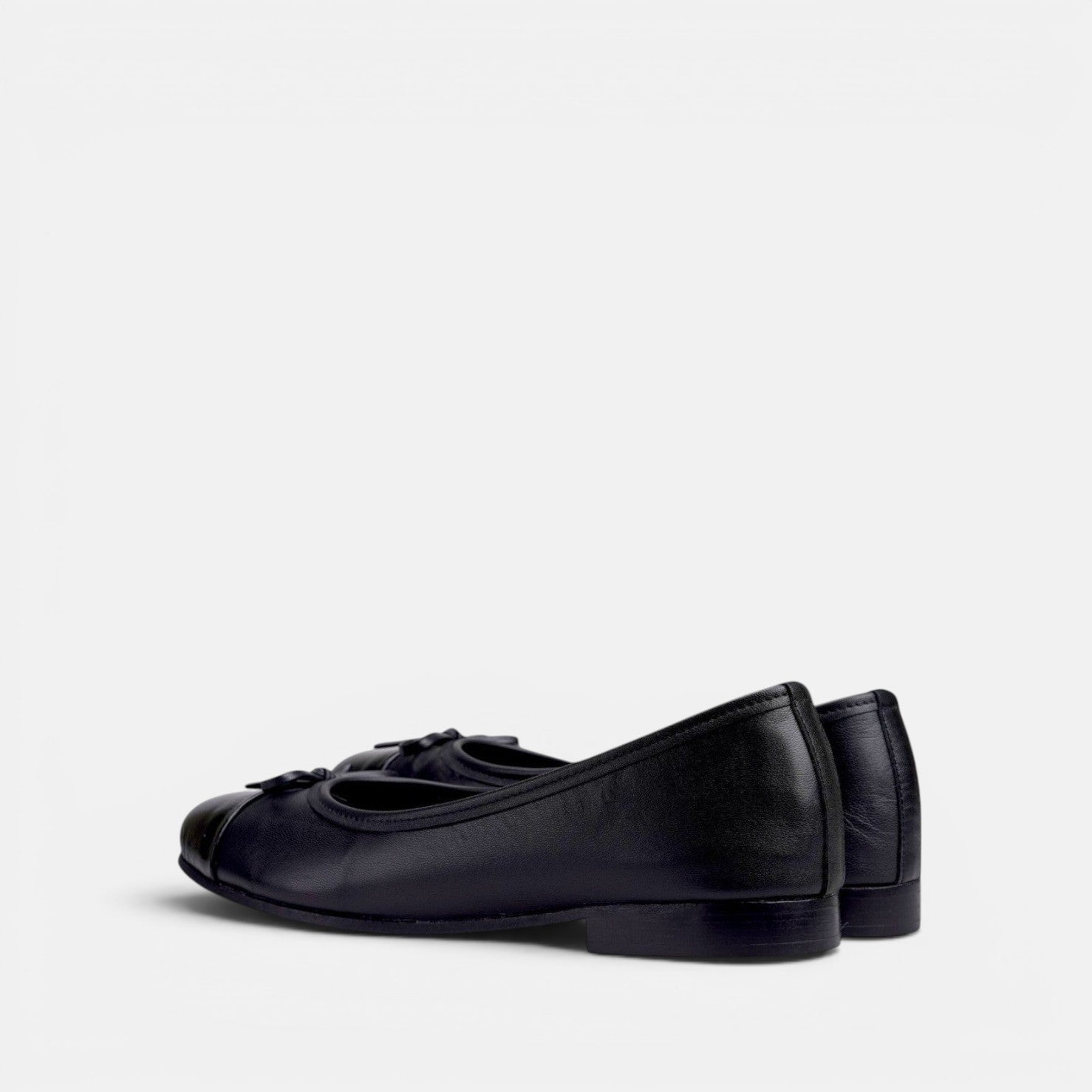 Volzak 078 Ballerine en cuir Noir