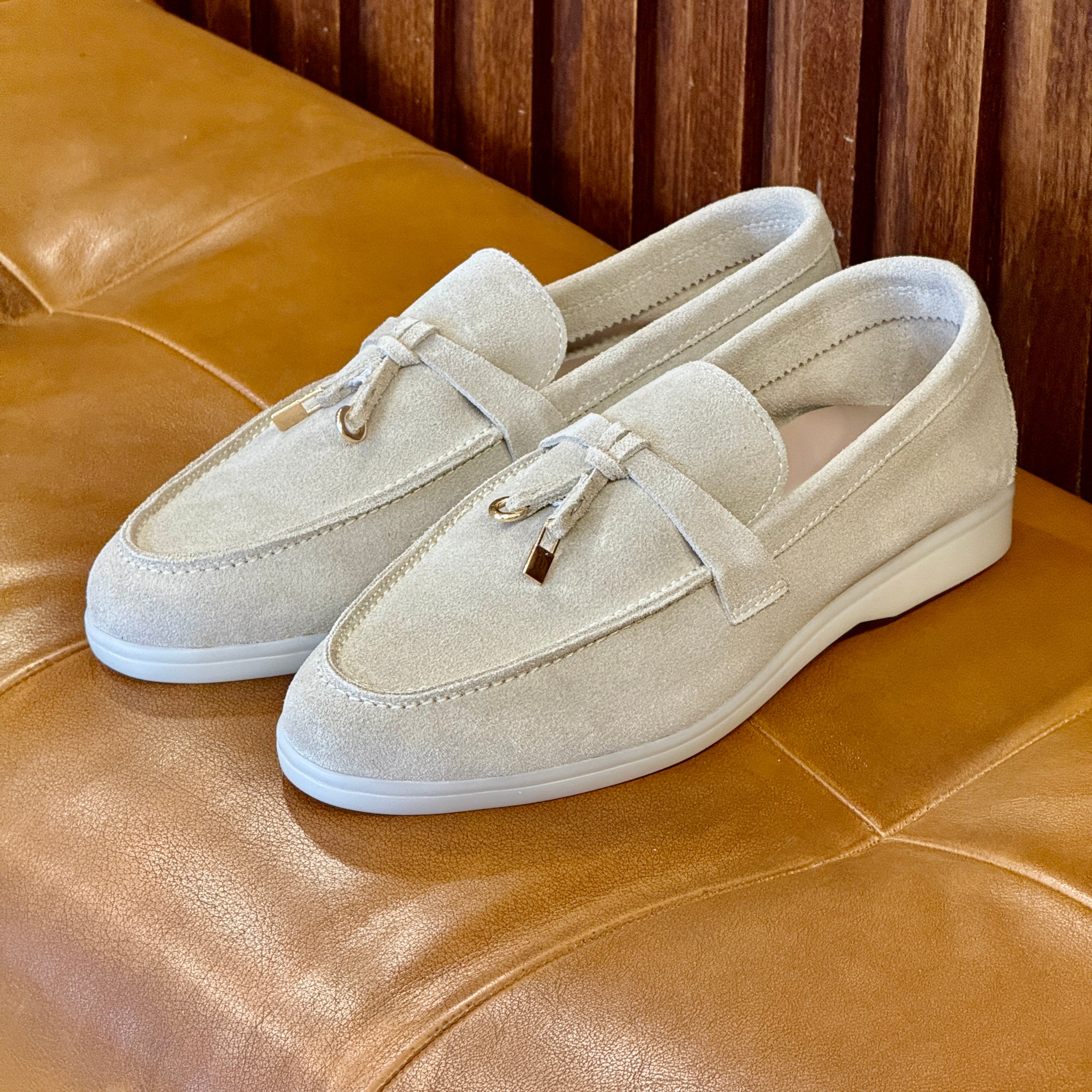 Volzak 32 Beige Suede Shoe