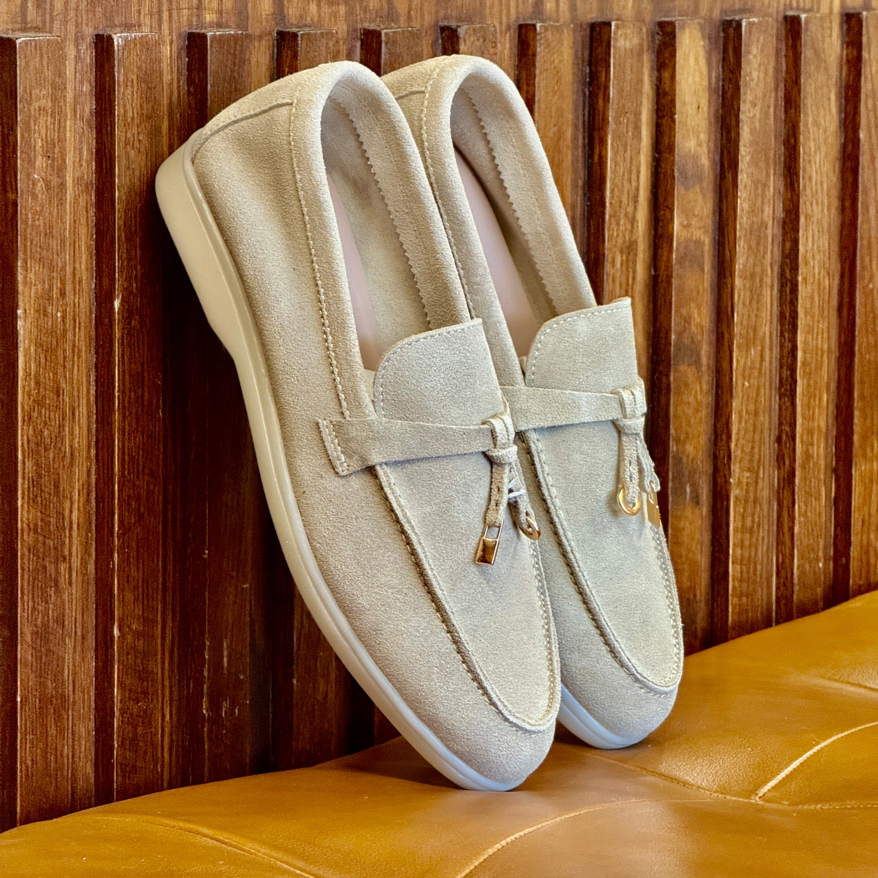 Volzak 32 Beige Suede Shoe