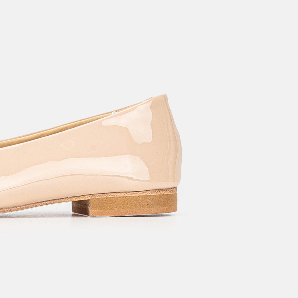 Volzak 077 Nude Patent Leather Ballerina