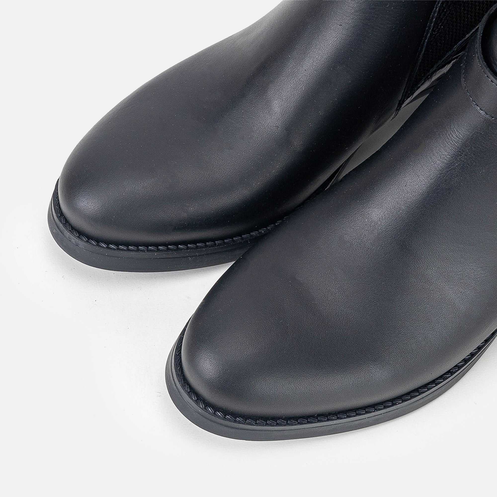 Volzak 3035 Black Leather Ankle Boot