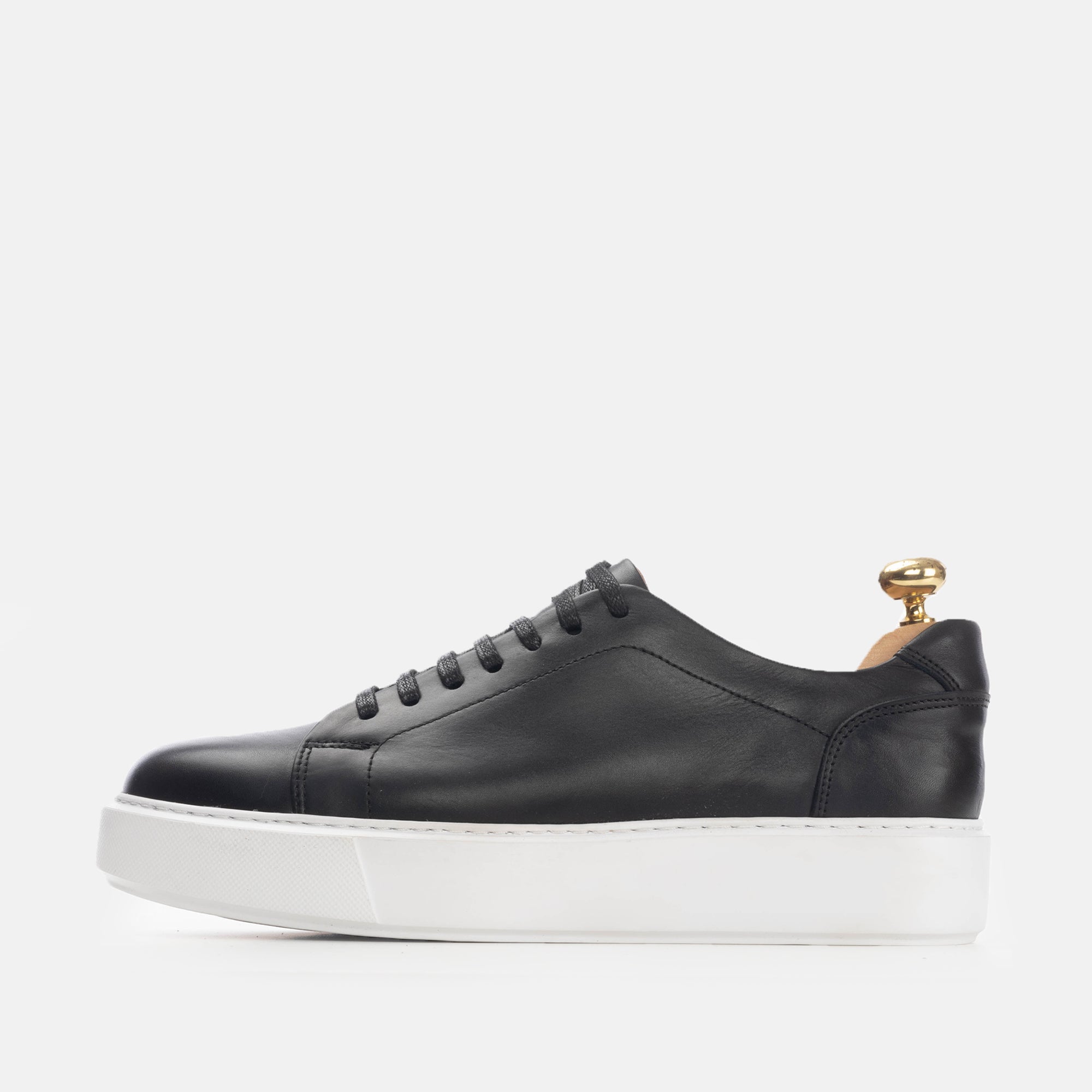 Volzak 5177 basket en cuir noir