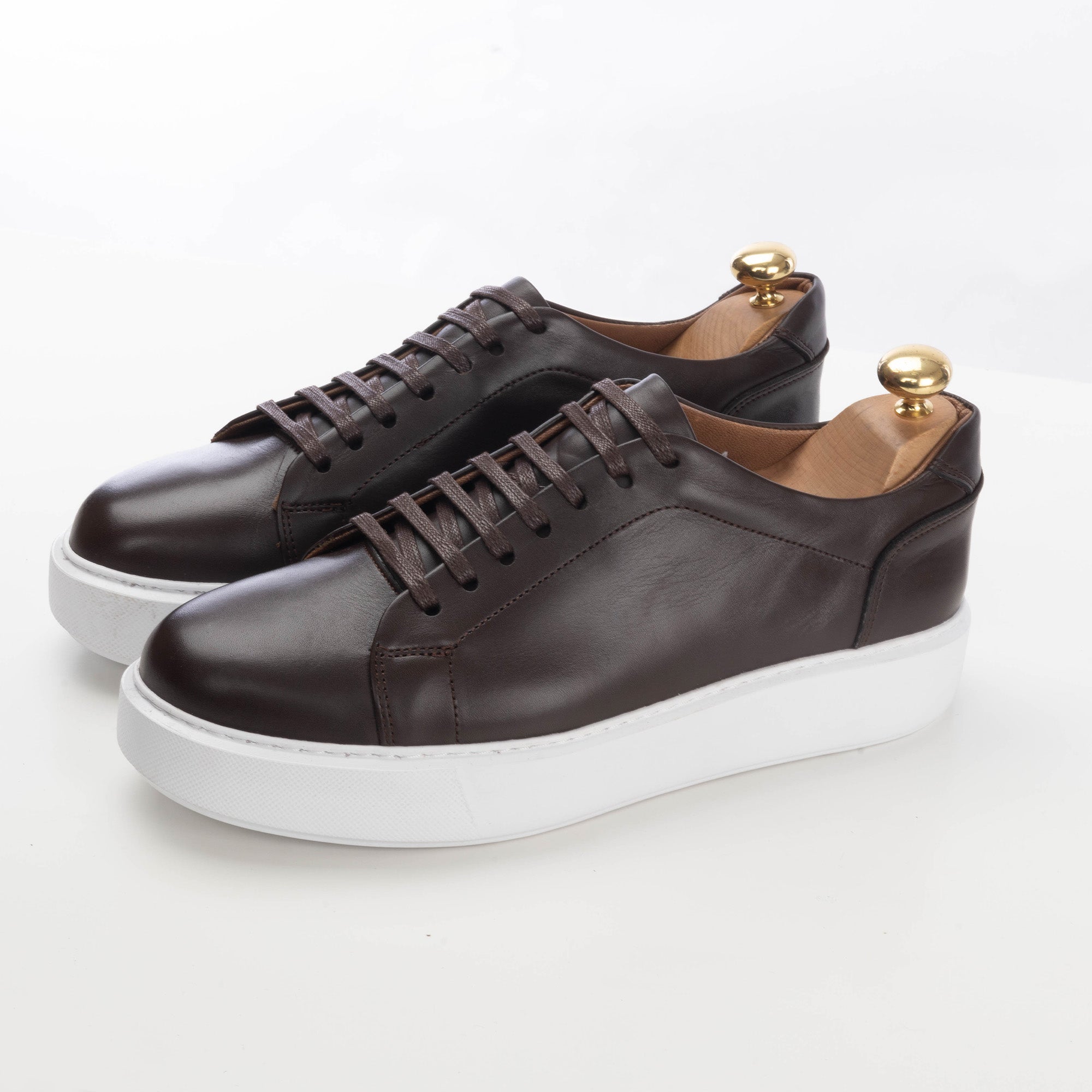 Volzak 5177 basket en cuir marron