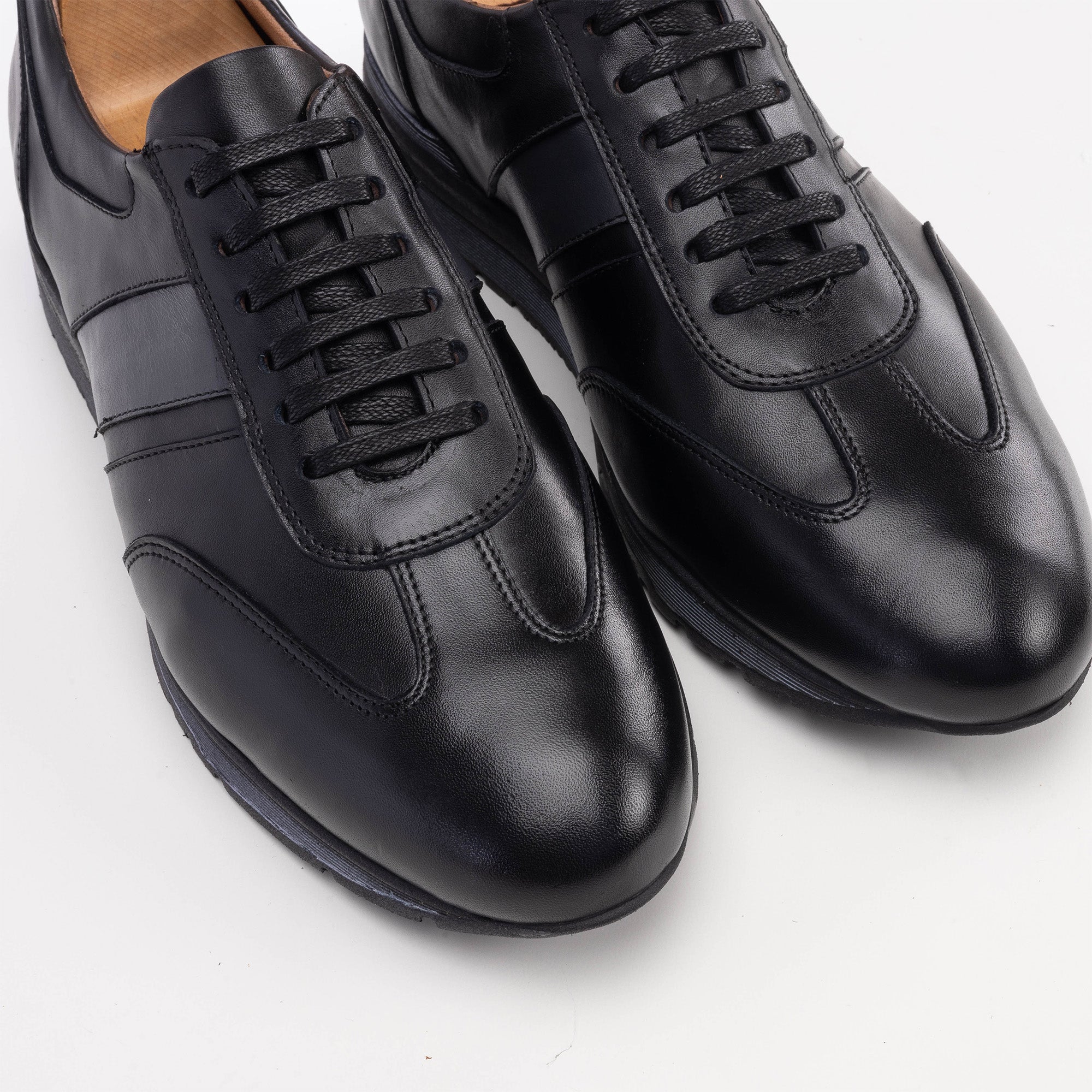 Volzak 5203 basket en cuir noir