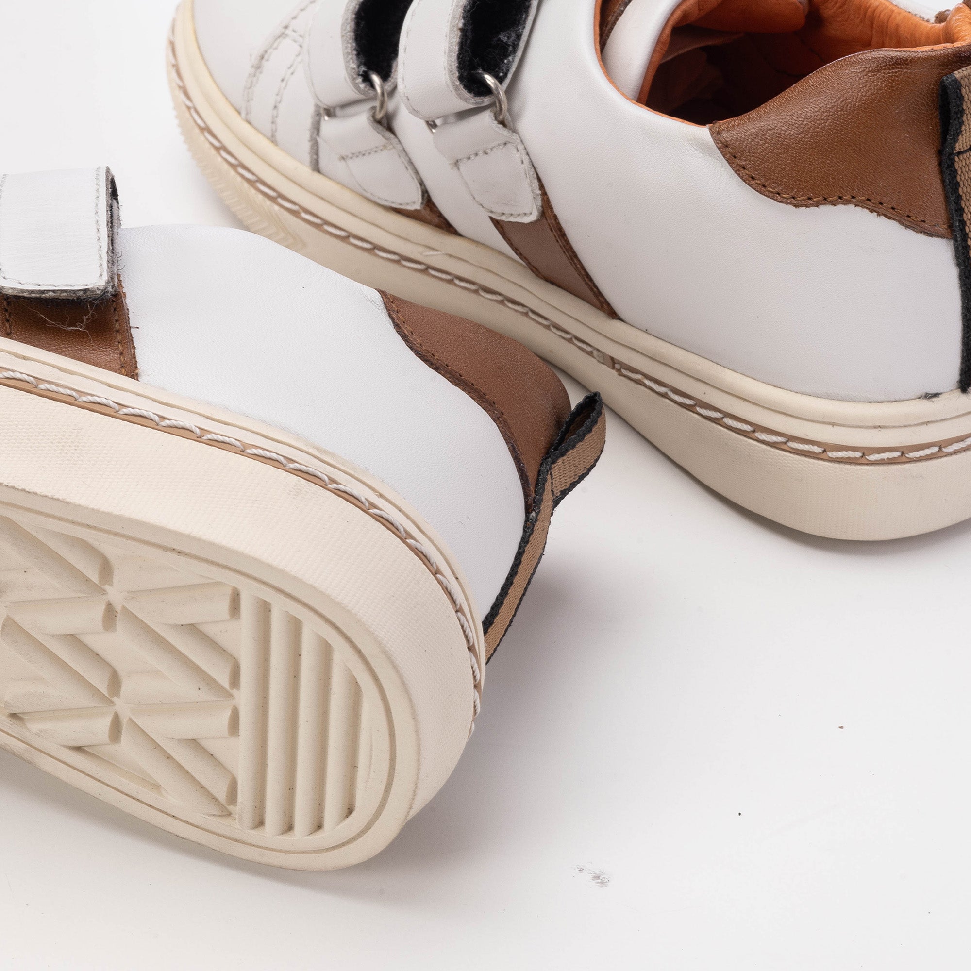 Volzak 017 Chaussure enfant en cuir Blanc