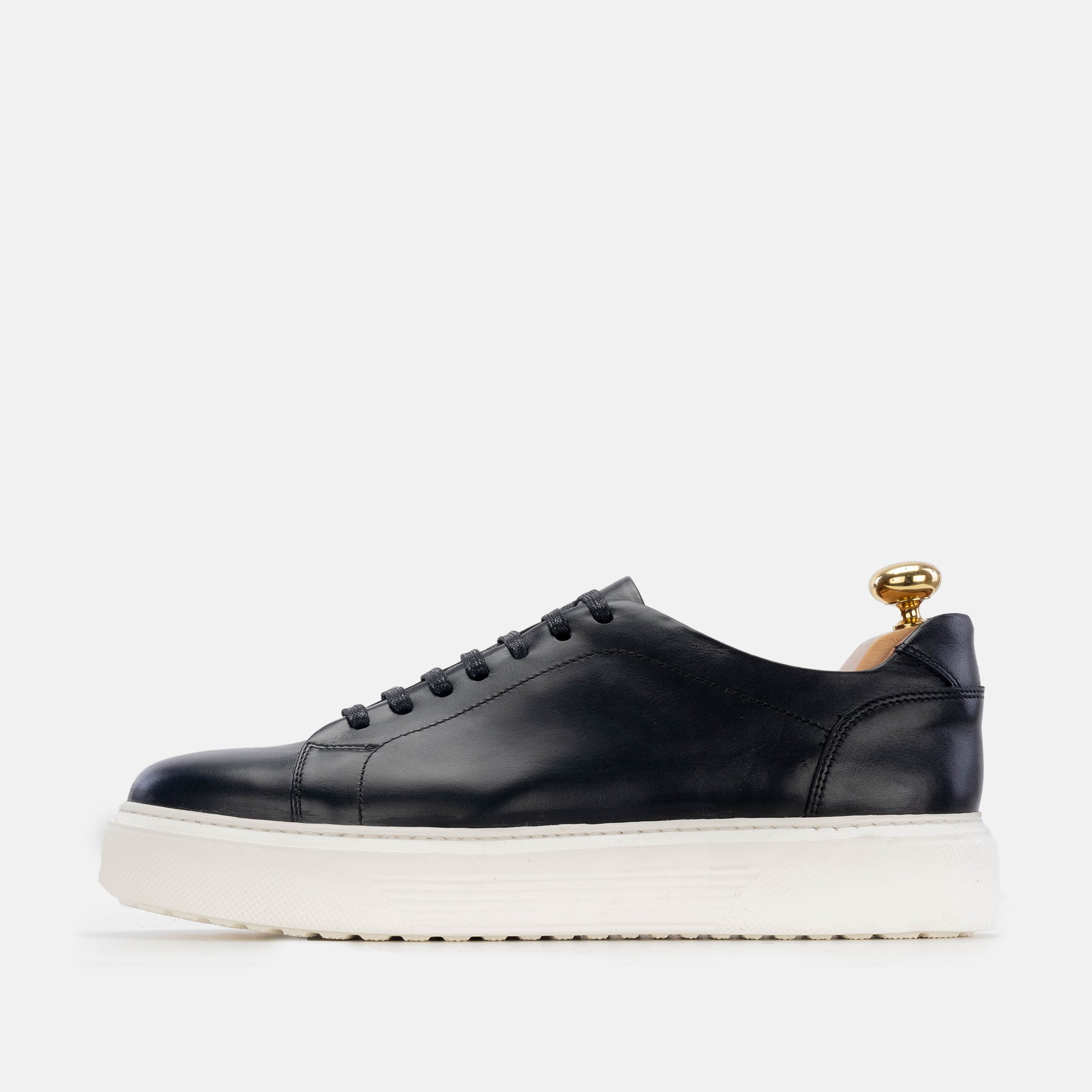 Volzak 5214 basket en cuir noir