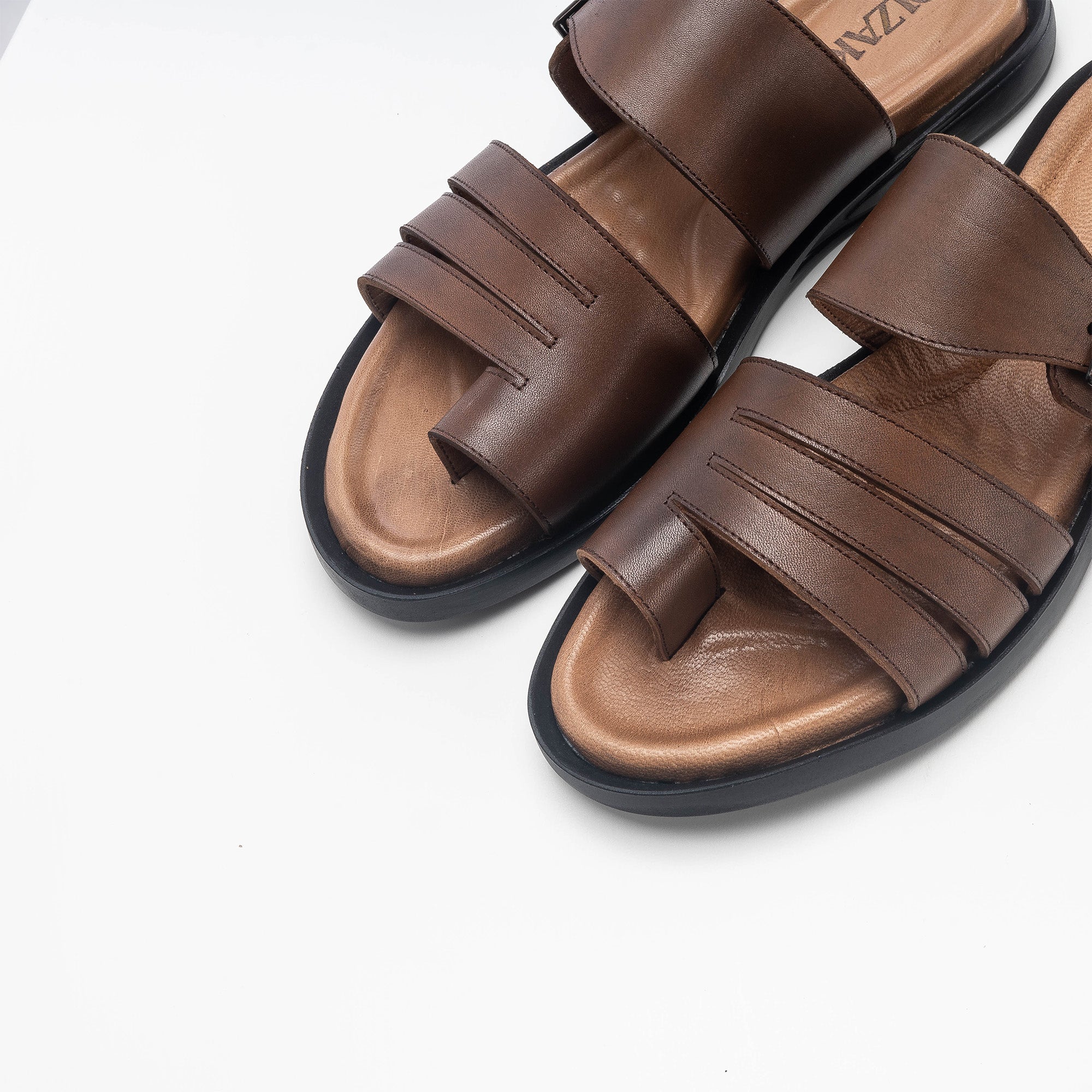Volzak 5135 S Sandale en cuir marron vintage