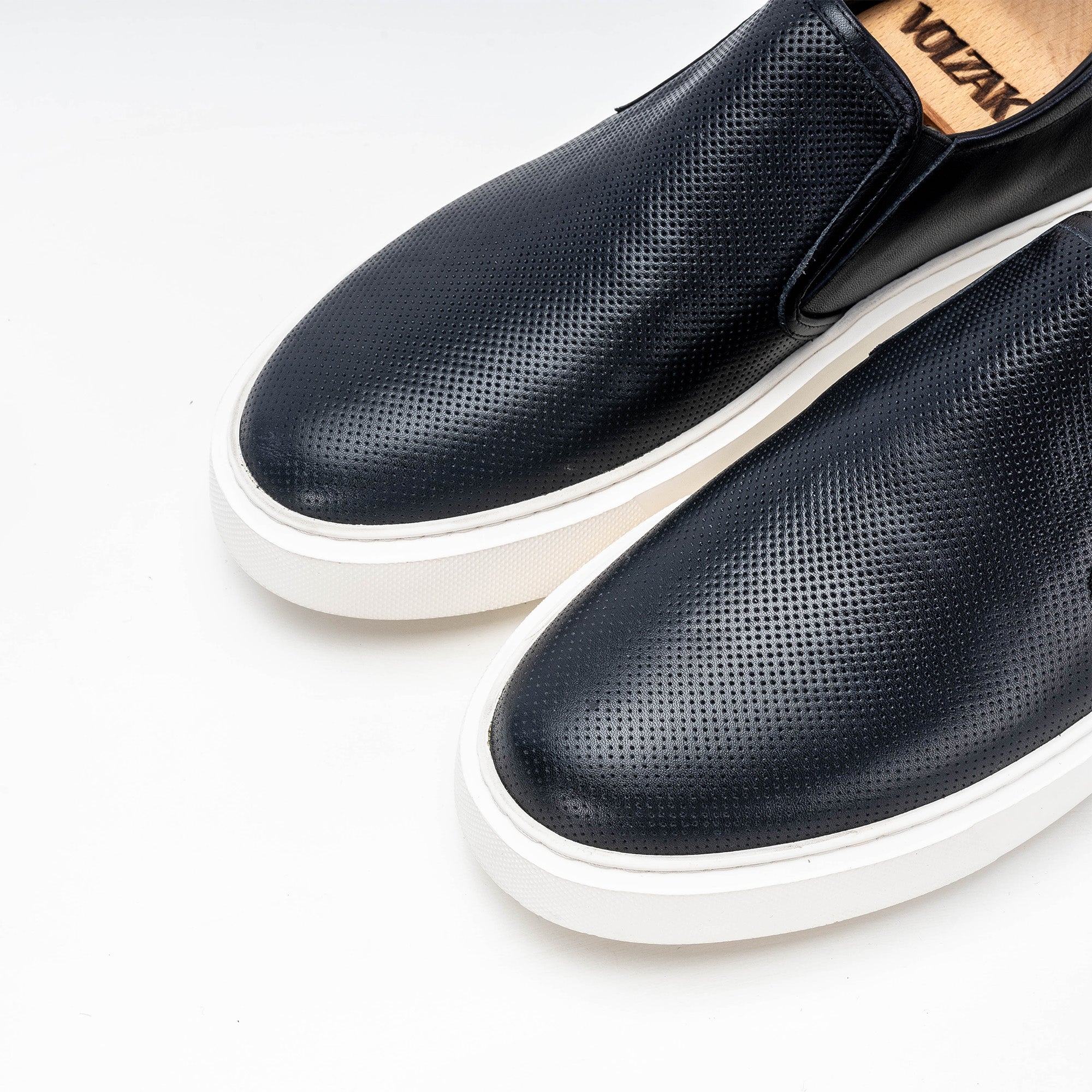 Volzak 6035 Black Leather Sneakers