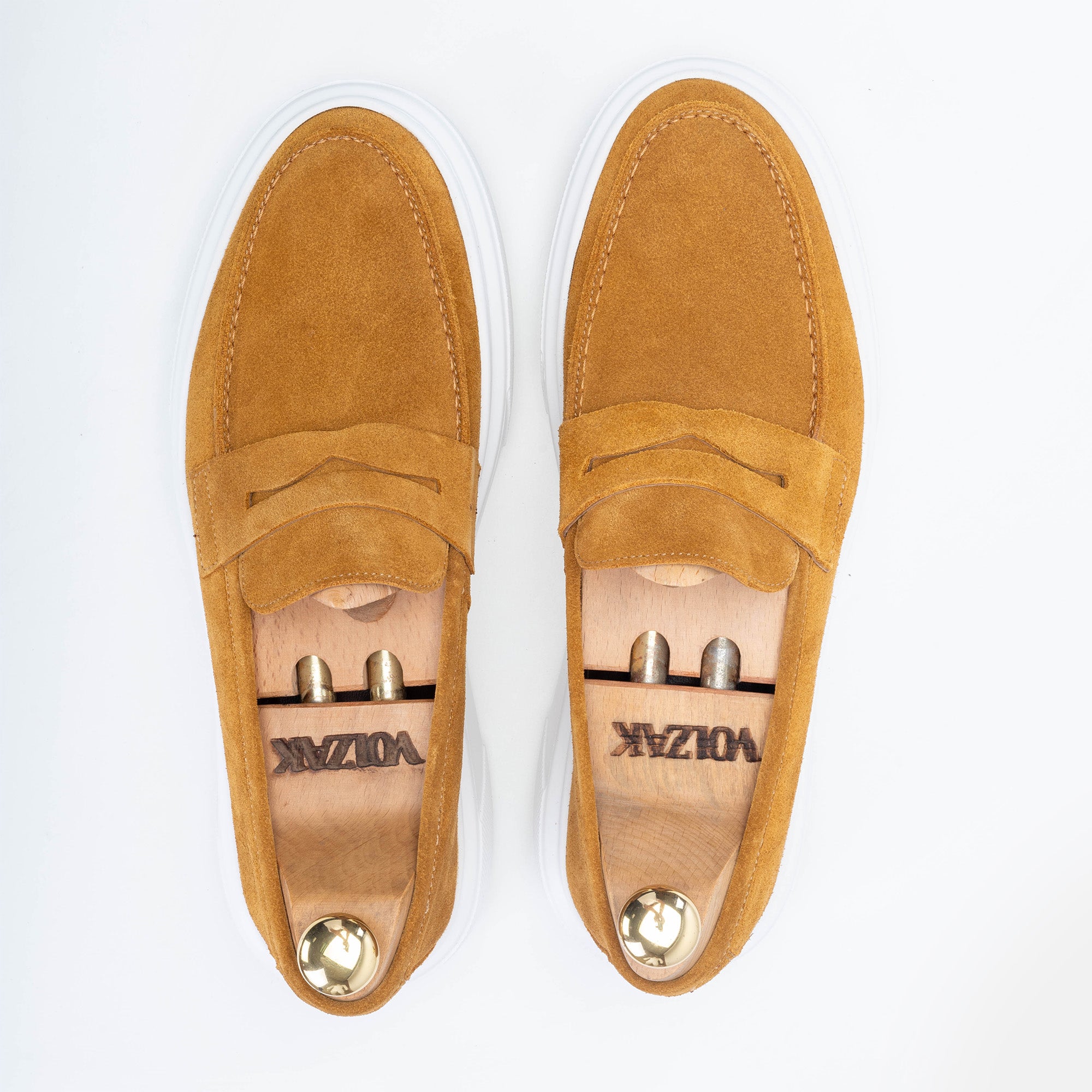 Volzak 300 Camel suede sneaker