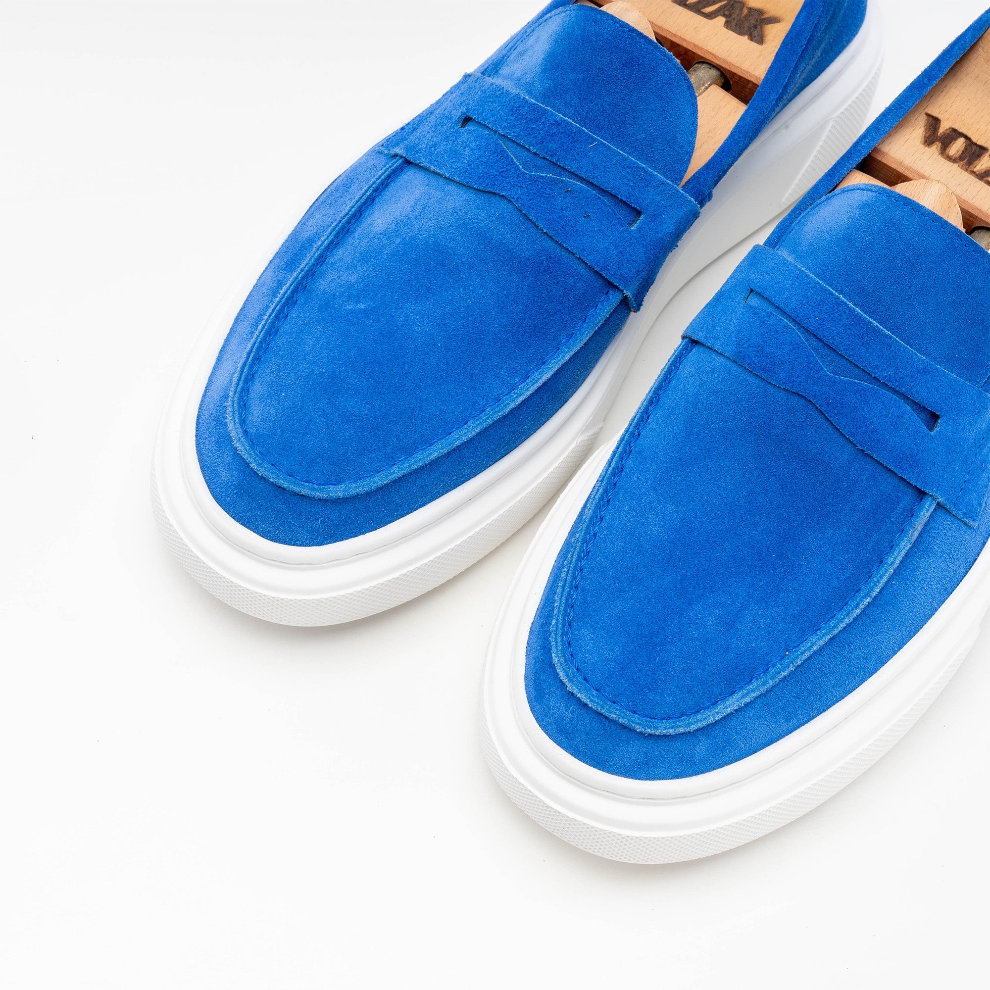 Volzak 300 Basket en daim Bleu ciel
