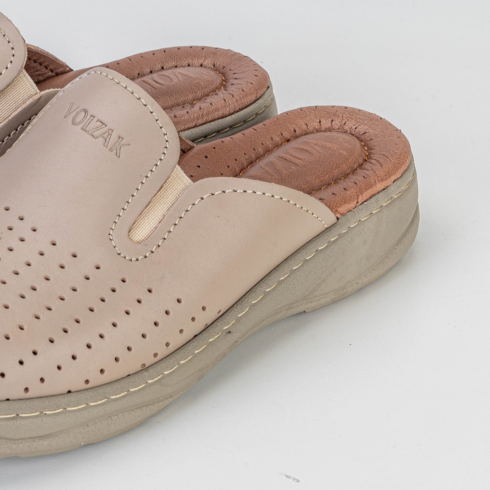 Volzak 261 Women's Medical Clog Beige