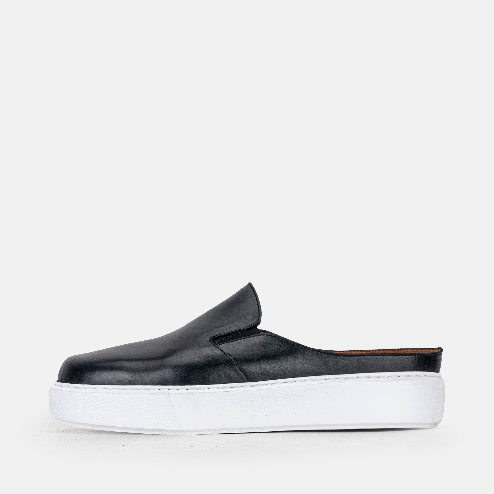 Volzak 5329 Mule en cuir Noir