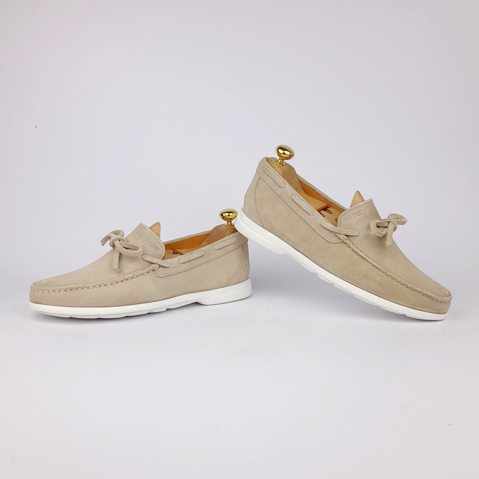 Volzak 05 Beige suede moccasin