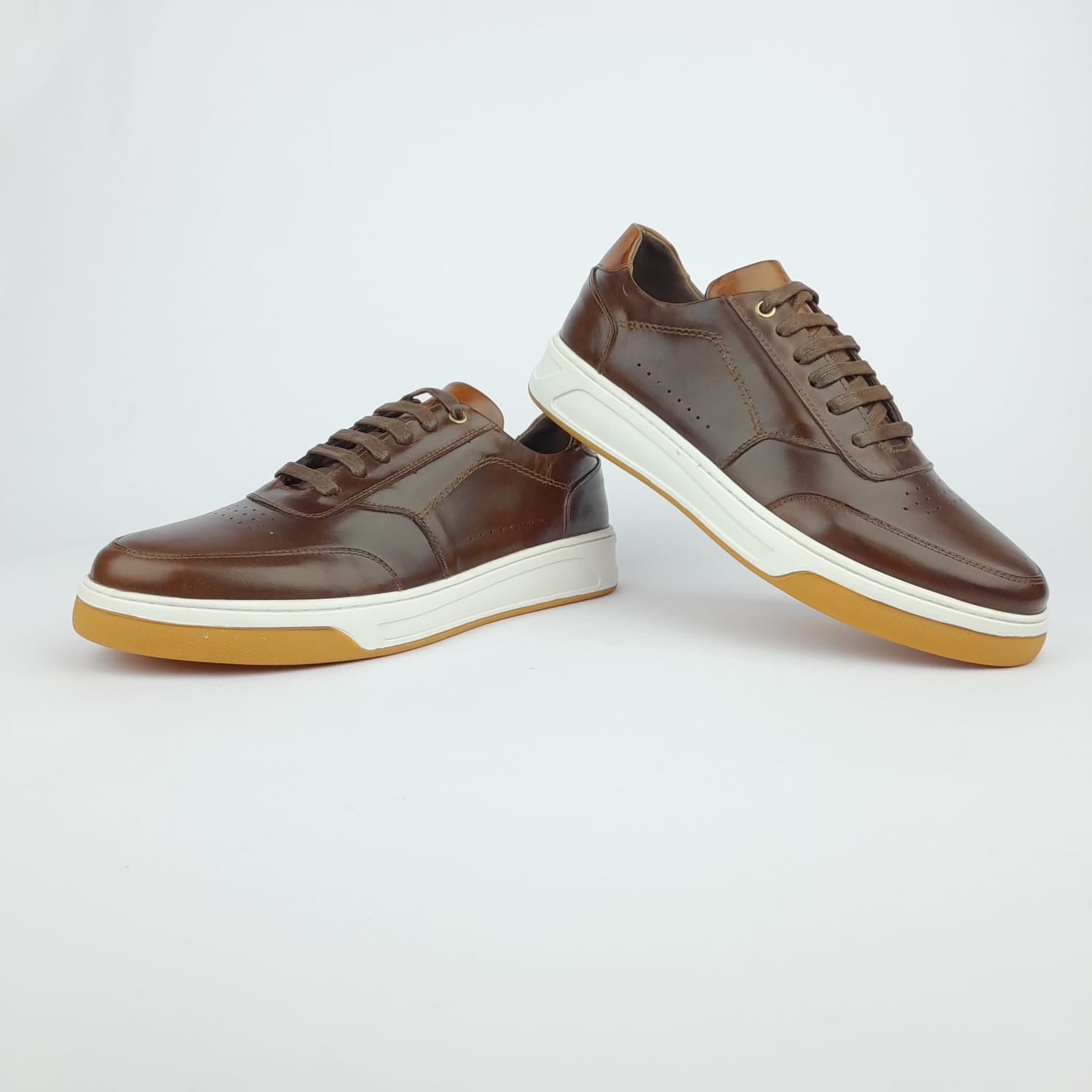 Volzak 6034 Basket en cuir Marron