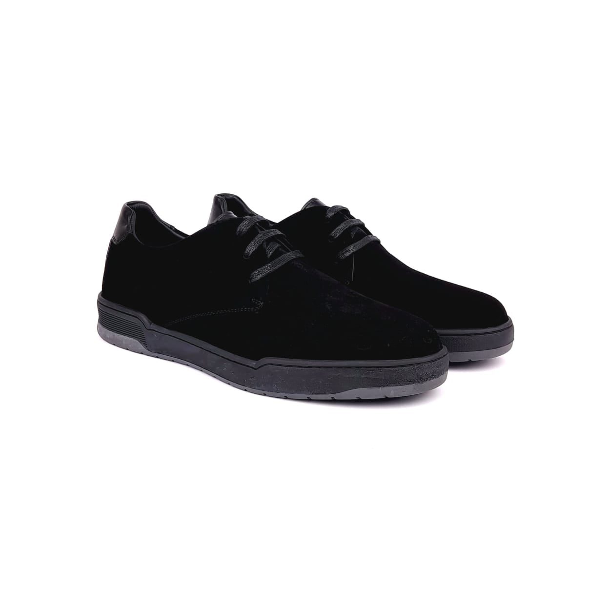 Volzak 5023 Basket en daim Noir
